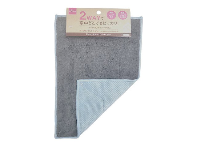 ダイソーのマイクロファイバークロス 2WAY（110円）の商品画像